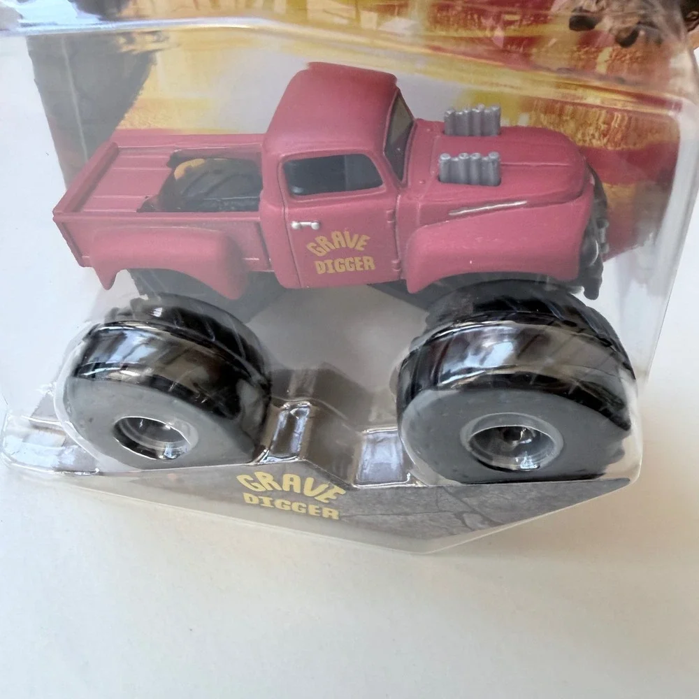 Monster Jam Grave Digger Retro Rebels Series 46 Matte Red Die-Cast Truck 1:64